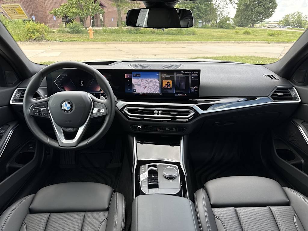 Thumbnail: 2023 BMW 3 Series - 2
