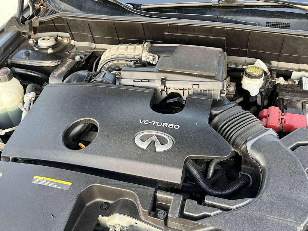 2019 INFINITI QX50 Essential 8