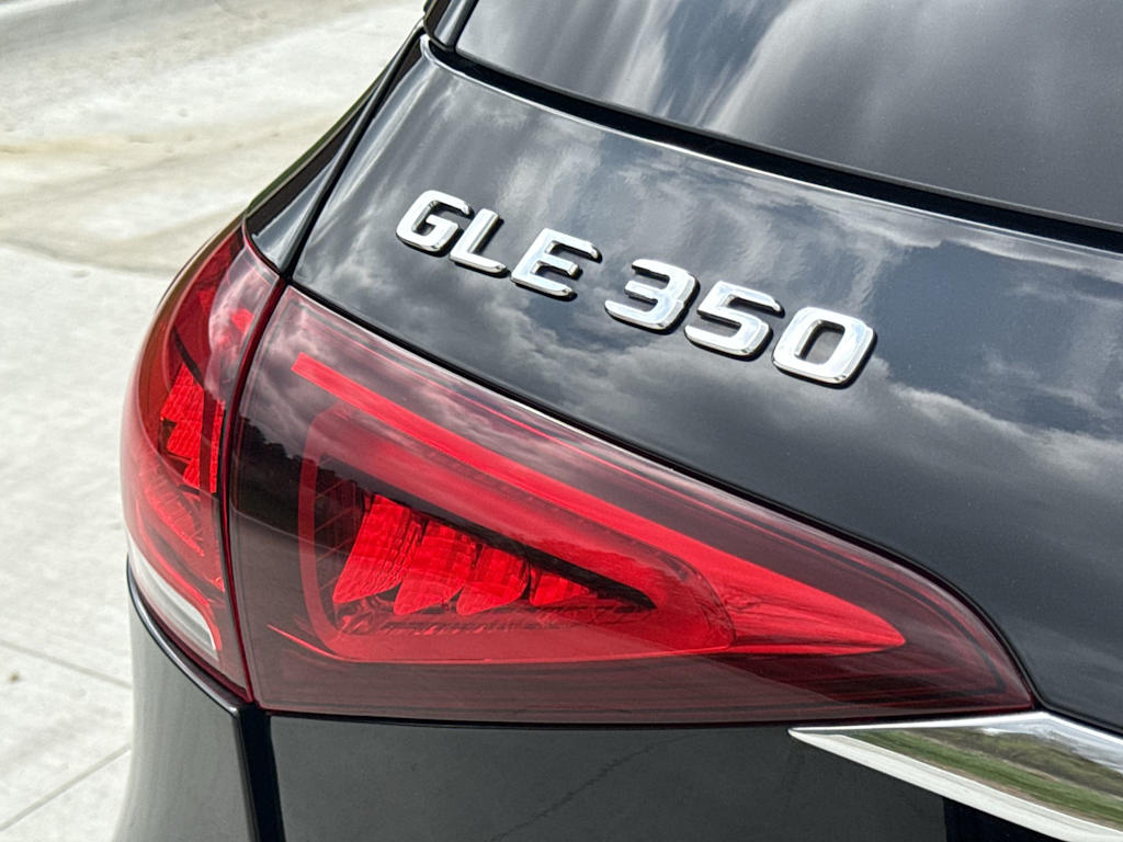 Thumbnail: 2020 Mercedes-Benz GLE - 25