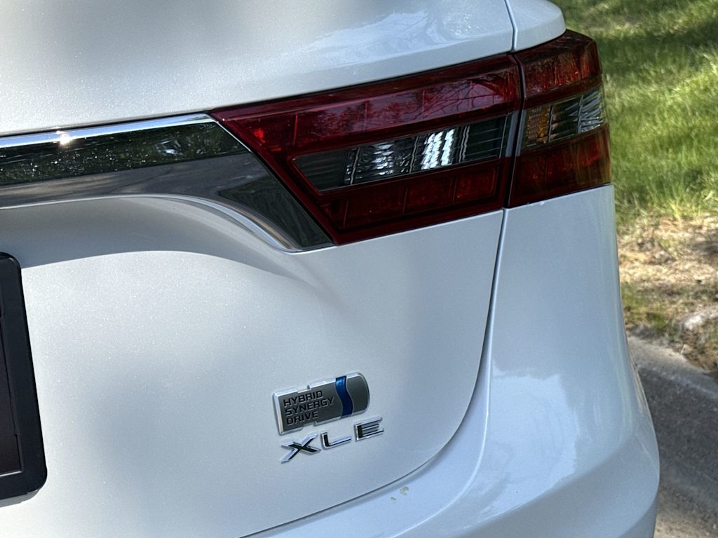 Thumbnail: 2016 Toyota Avalon - 40