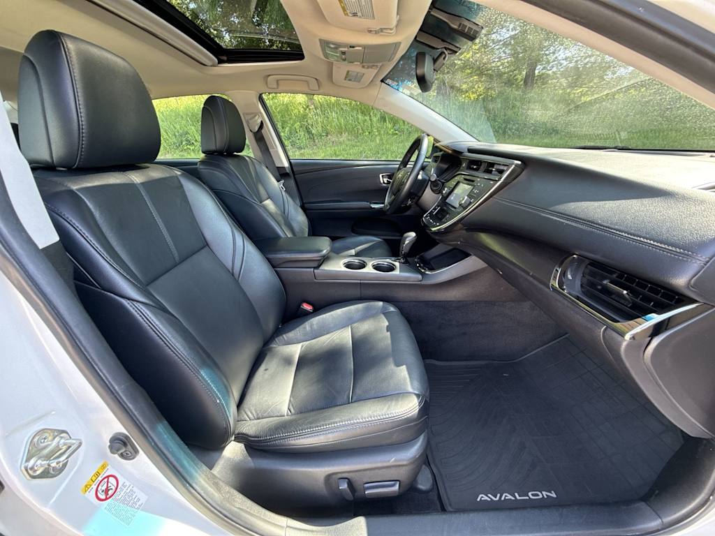 Thumbnail: 2016 Toyota Avalon - 26