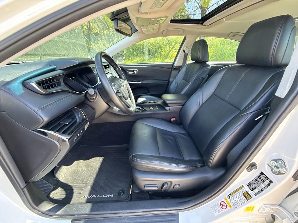 Thumbnail: 2016 Toyota Avalon - 9