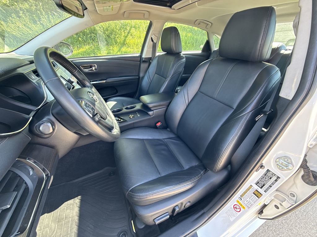 Thumbnail: 2016 Toyota Avalon - 10
