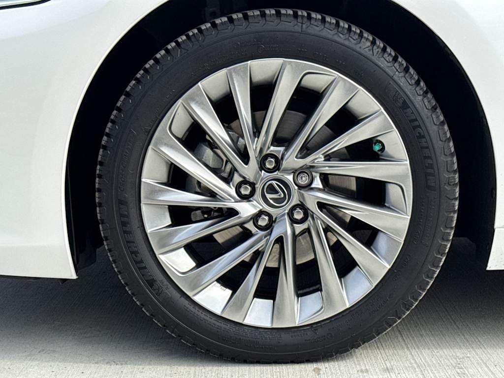 Thumbnail: 2023 Lexus ES - 6