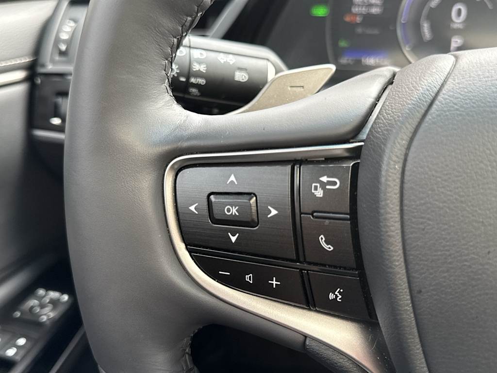 Thumbnail: 2023 Lexus ES - 28