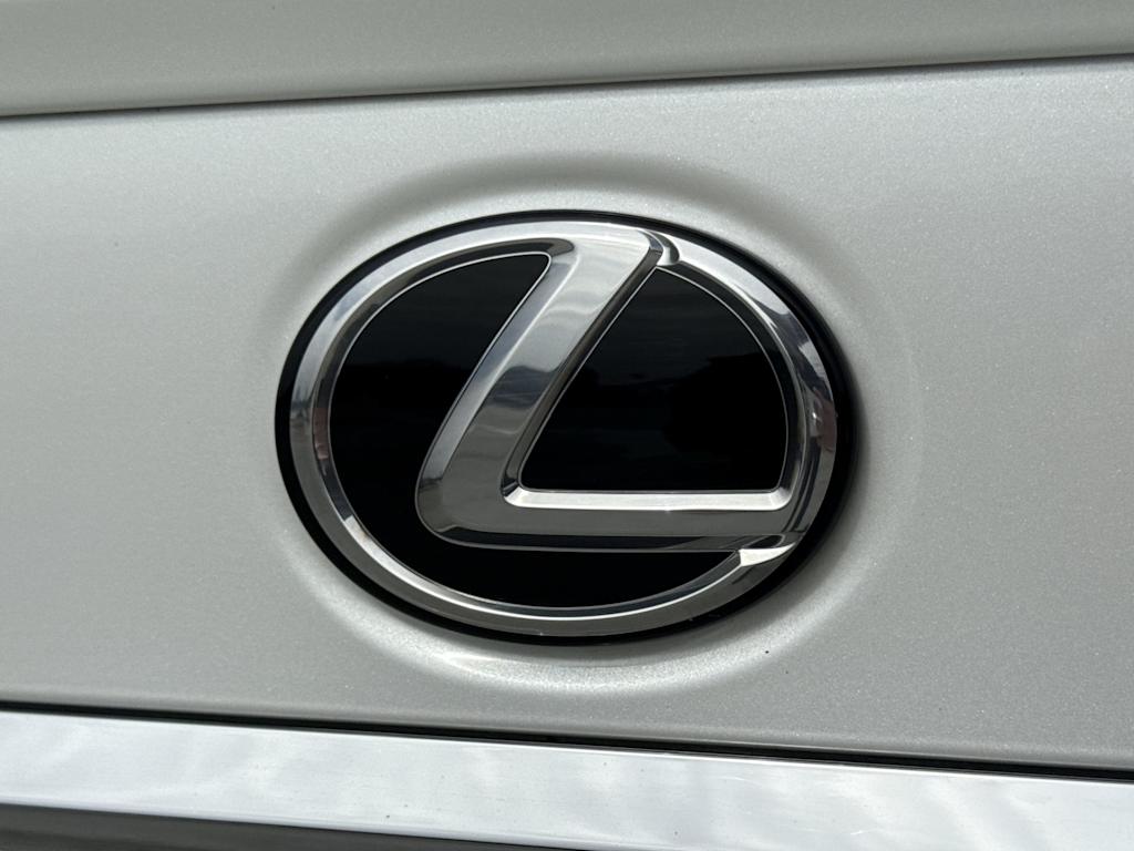 Thumbnail: 2023 Lexus ES - 5