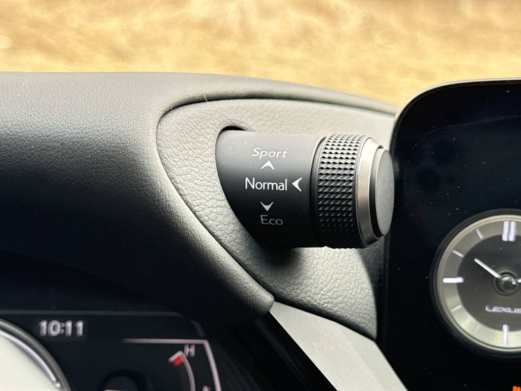 Thumbnail: 2023 Lexus ES - 39