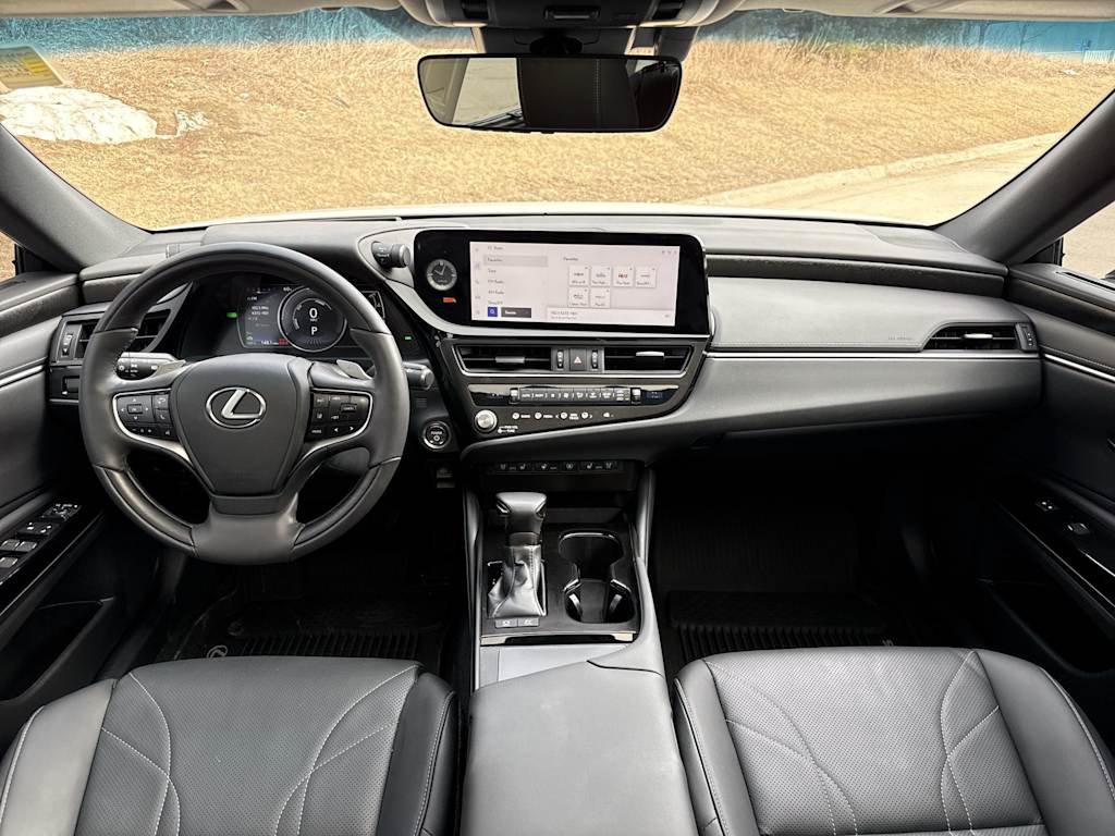 Thumbnail: 2023 Lexus ES - 2