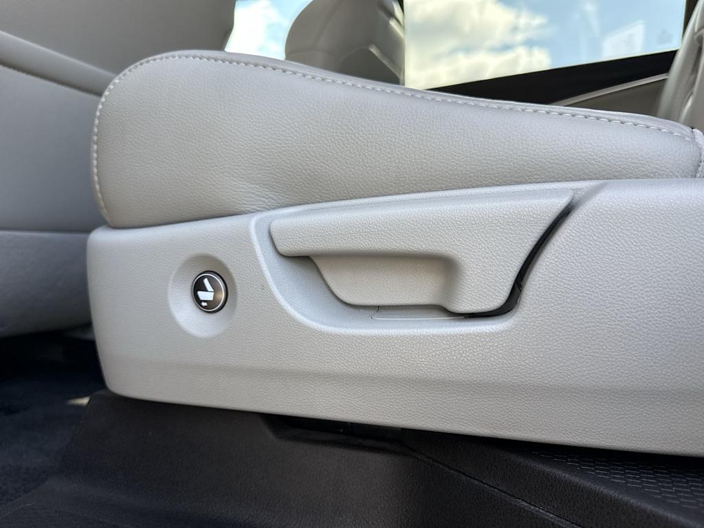 Thumbnail: 2016 Acura MDX - 43