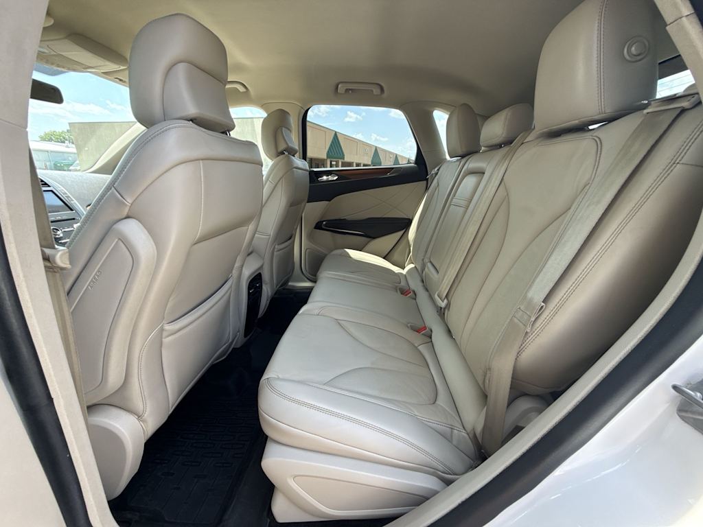 Thumbnail: 2018 Lincoln MKC - 27