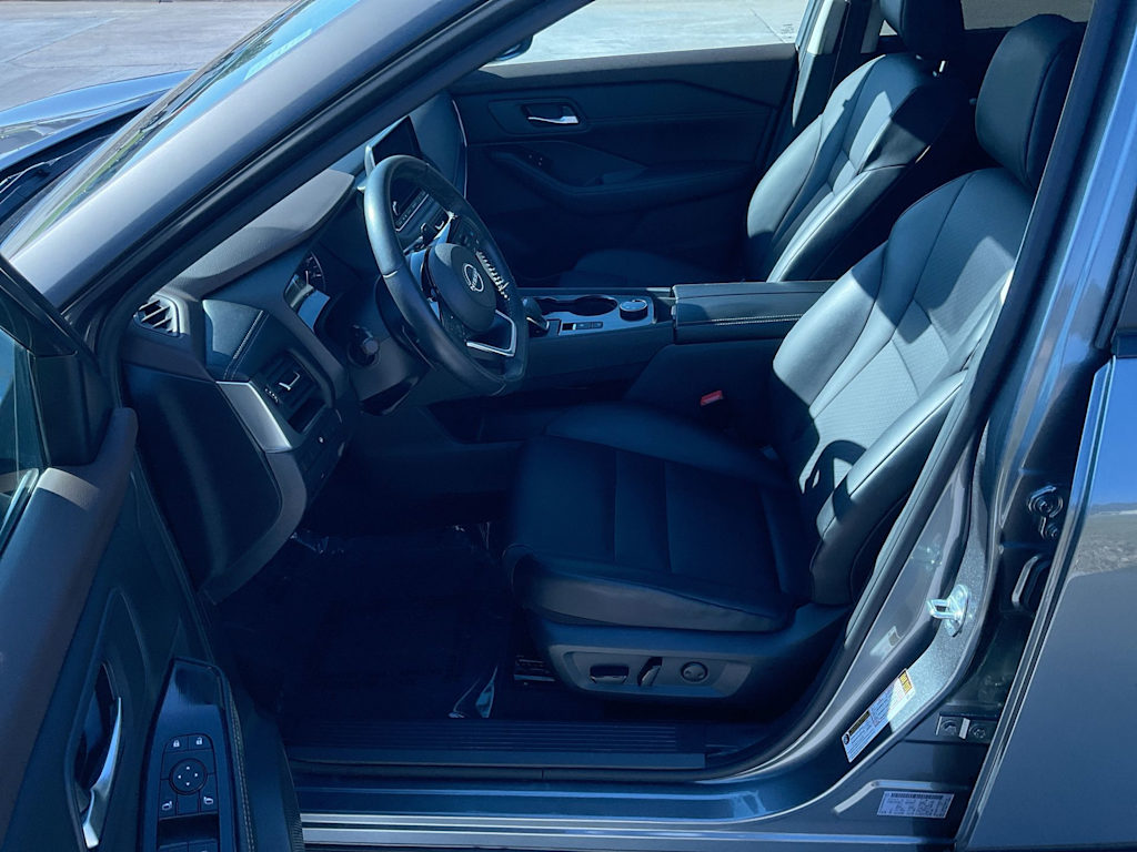 Thumbnail: 2023 Nissan Rogue - 11