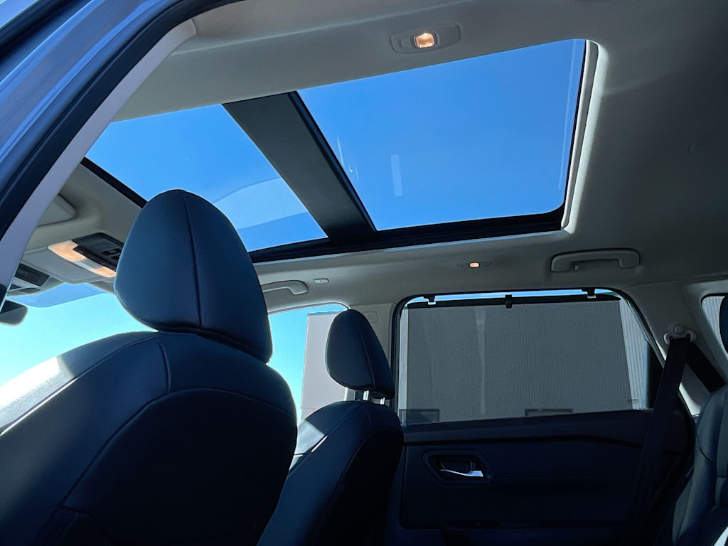 Thumbnail: 2023 Nissan Rogue - 31