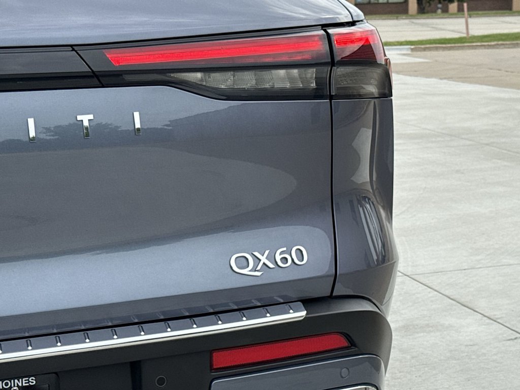 Thumbnail: 2022 INFINITI QX60 - 25
