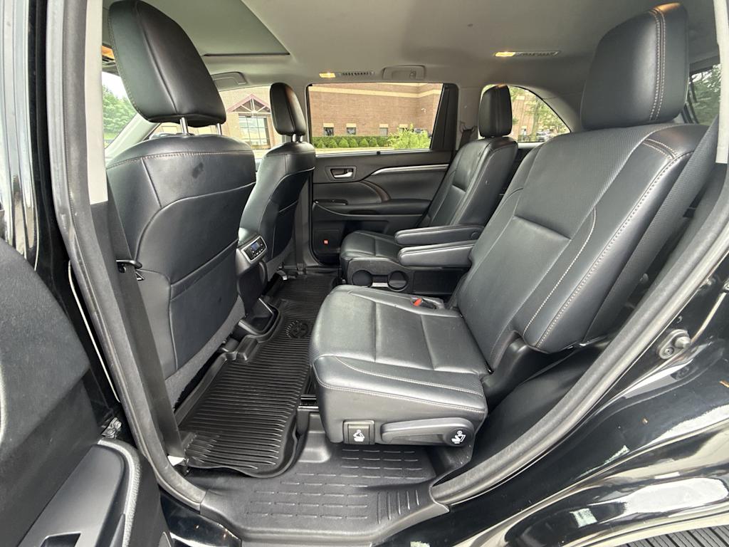 Thumbnail: 2017 Toyota Highlander - 11