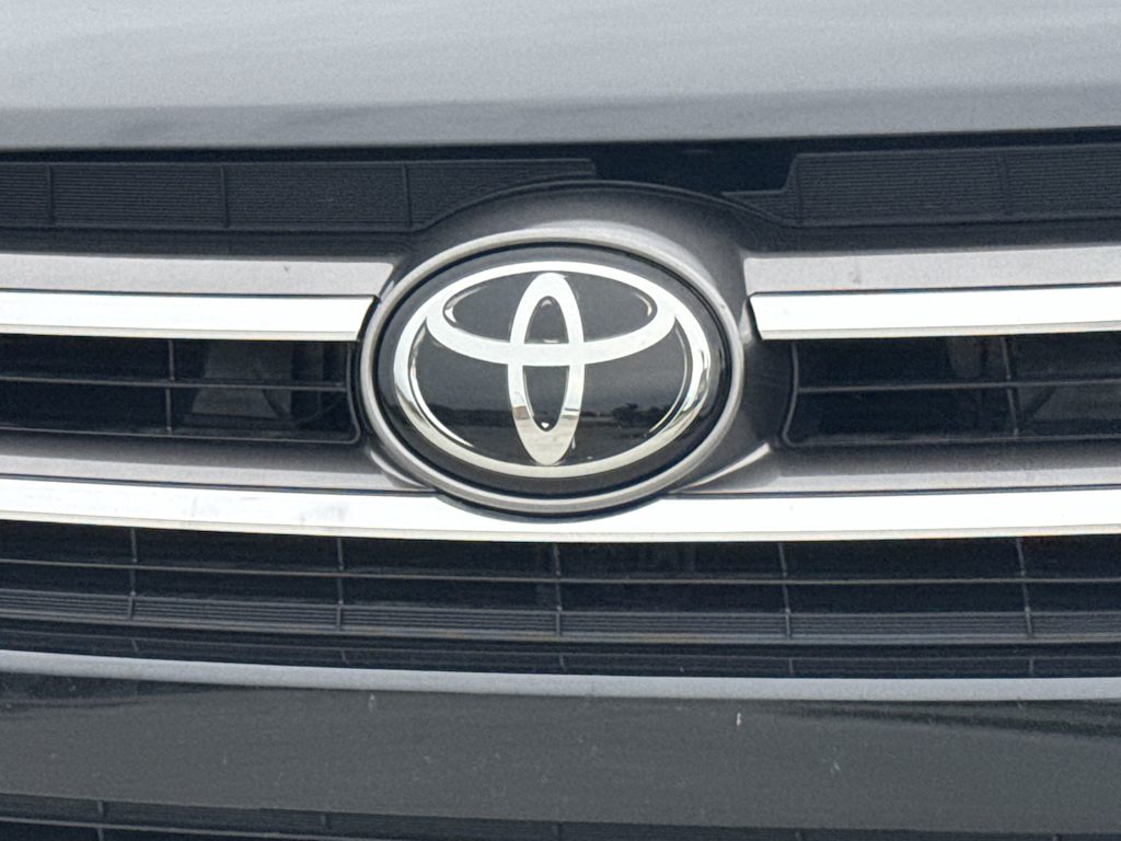 Thumbnail: 2017 Toyota Highlander - 5