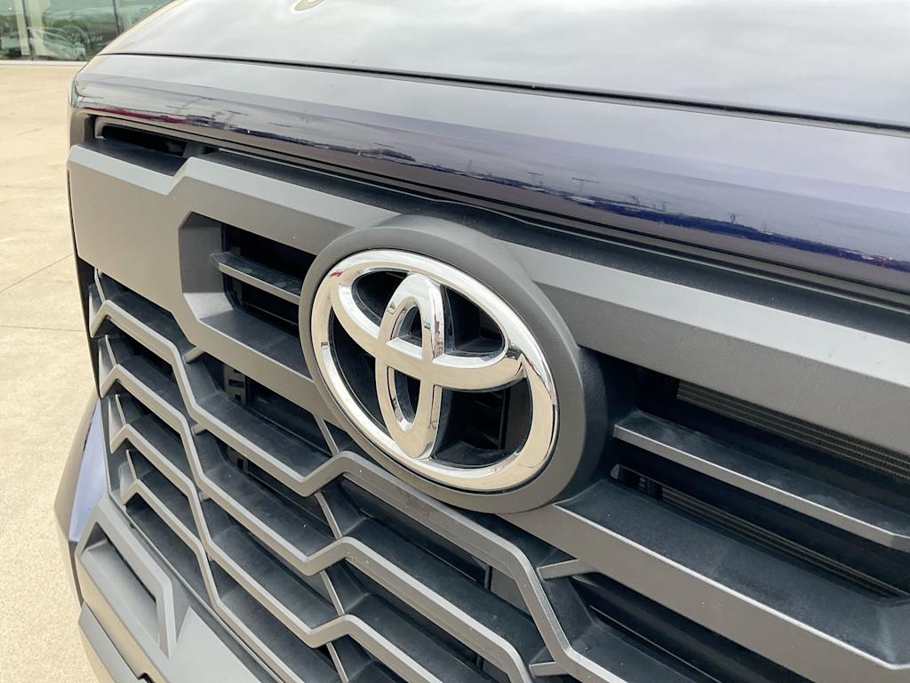 Thumbnail: 2022 Toyota Tundra - 7