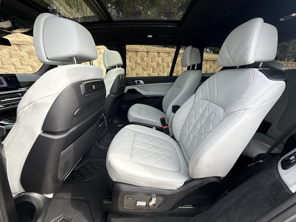 Thumbnail: 2024 BMW X7 - 28