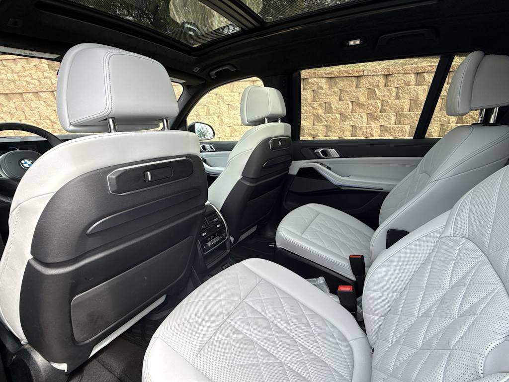 Thumbnail: 2024 BMW X7 - 12