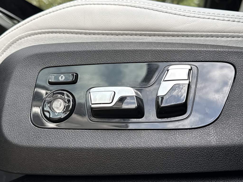 Thumbnail: 2024 BMW X7 - 26