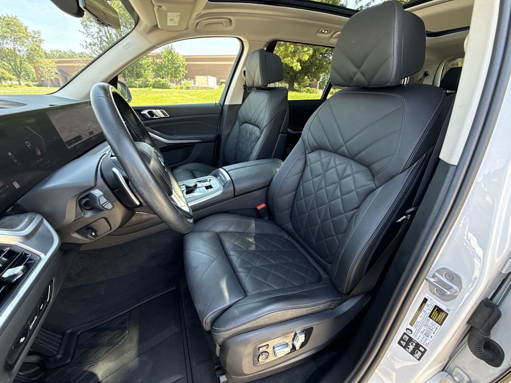 Thumbnail: 2025 BMW X7 - 10