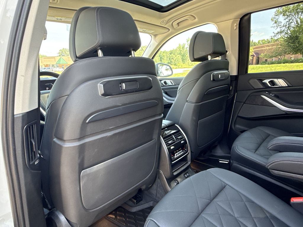 Thumbnail: 2025 BMW X7 - 12