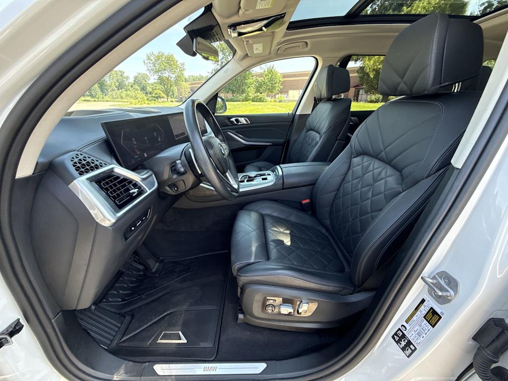 Thumbnail: 2025 BMW X7 - 22