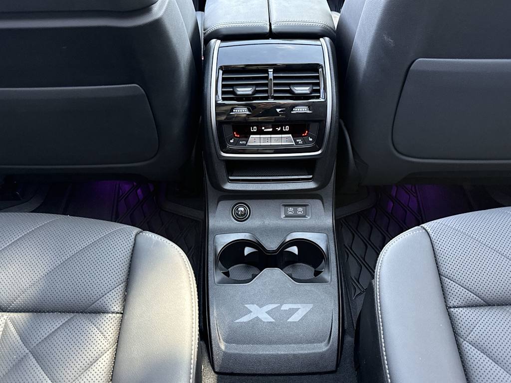 Thumbnail: 2025 BMW X7 - 38