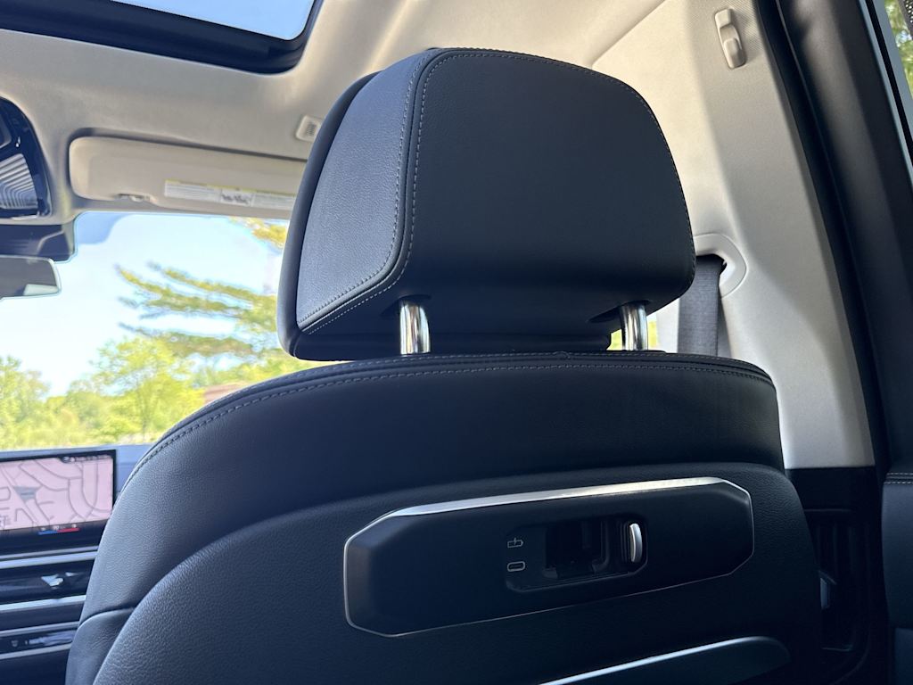 Thumbnail: 2023 BMW X7 - 43