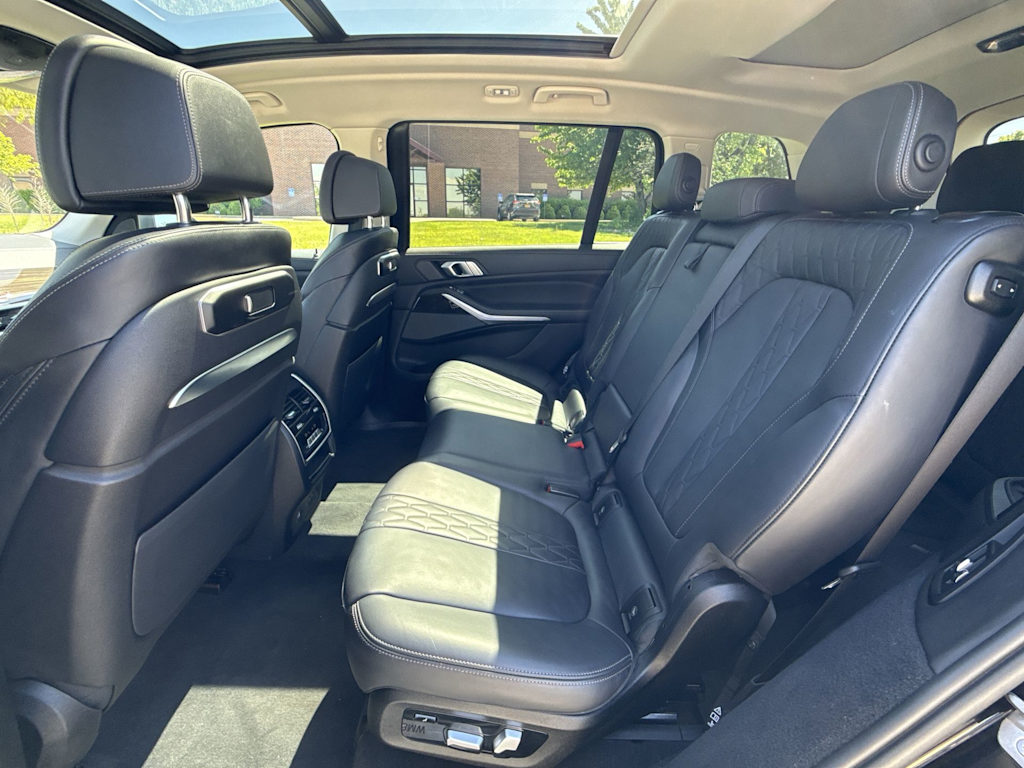 Thumbnail: 2023 BMW X7 - 27