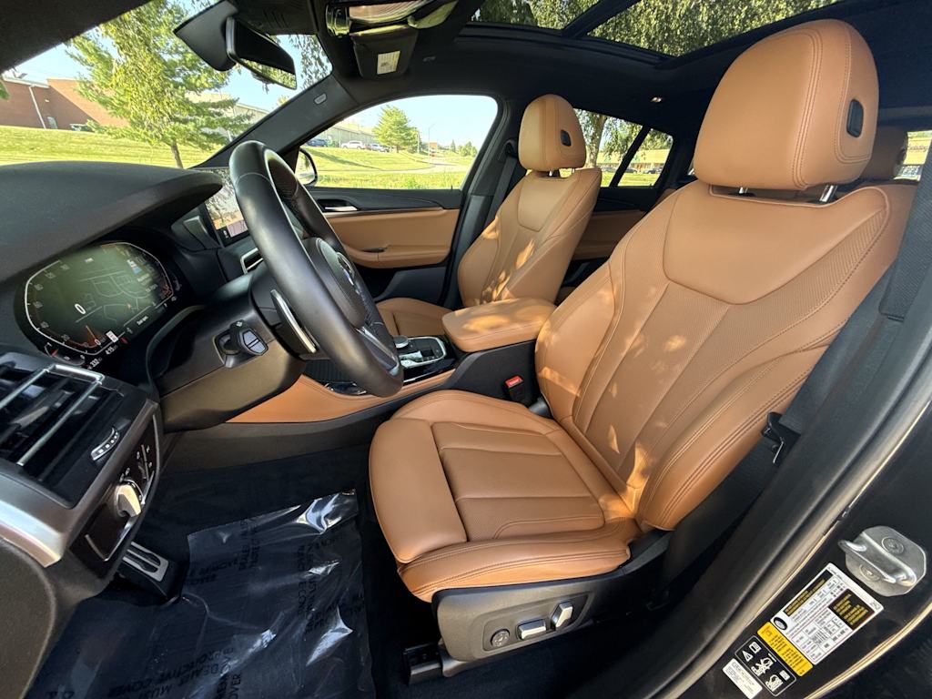 Thumbnail: 2022 BMW X4 - 12