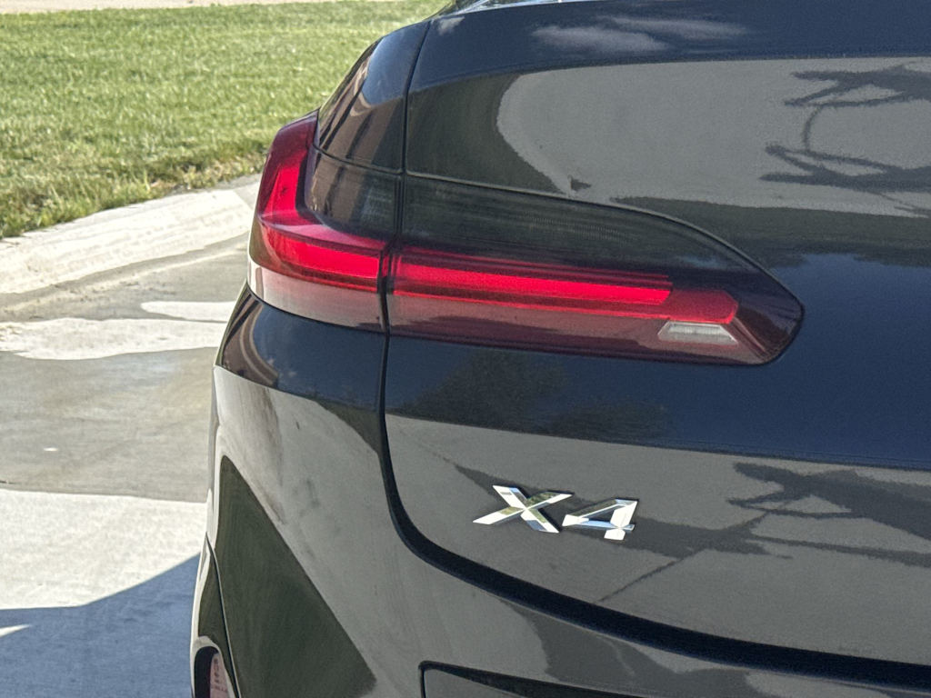 Thumbnail: 2022 BMW X4 - 26