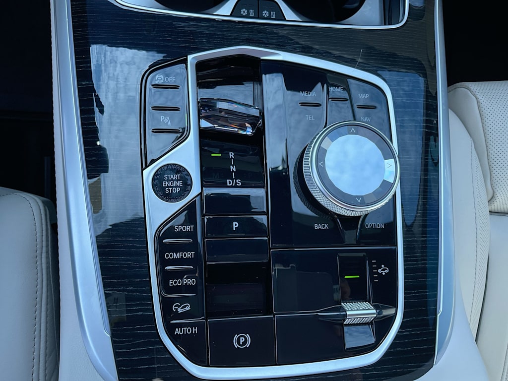 Thumbnail: 2025 BMW X7 - 39