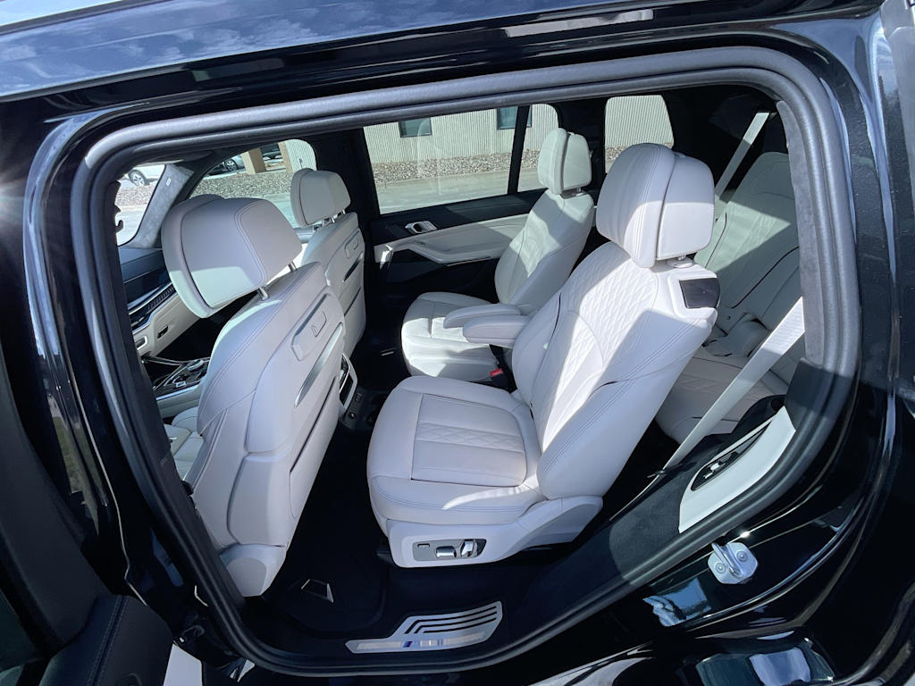 Thumbnail: 2025 BMW X7 - 13