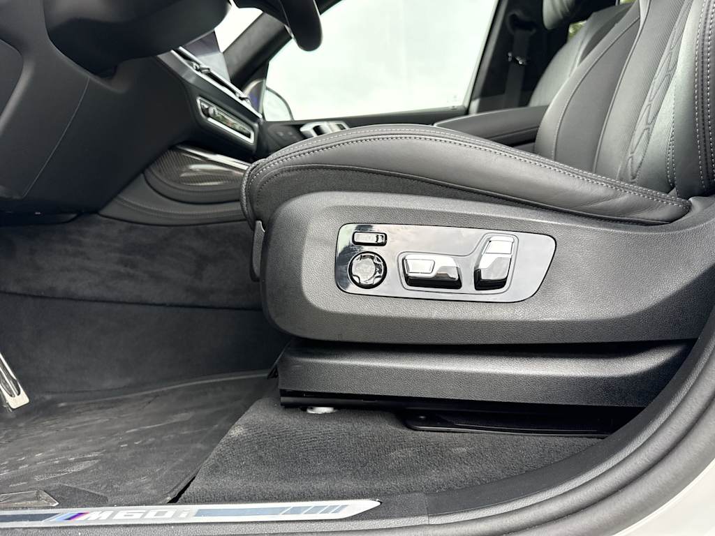 Thumbnail: 2024 BMW X7 - 23