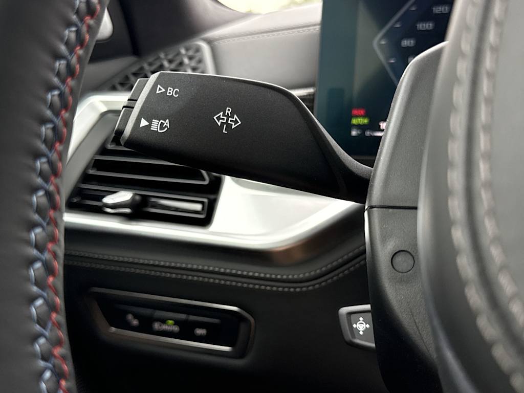 Thumbnail: 2024 BMW X7 - 32