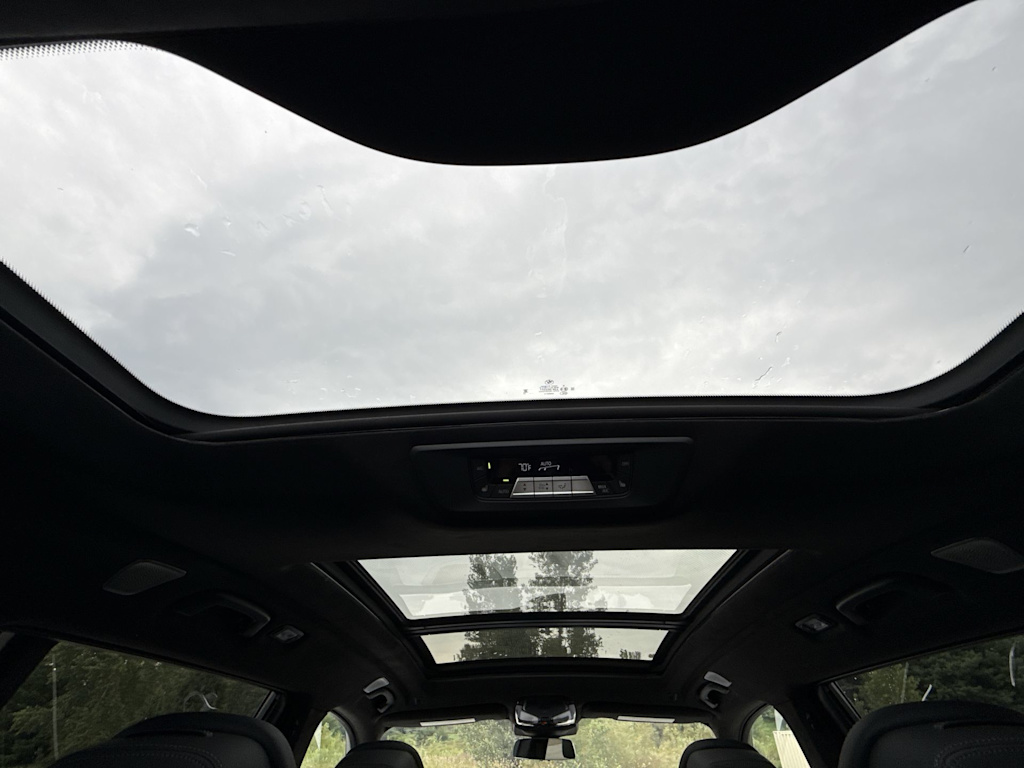 Thumbnail: 2024 BMW X7 - 27