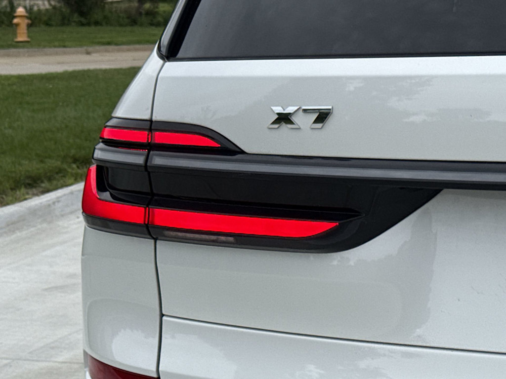 Thumbnail: 2024 BMW X7 - 22