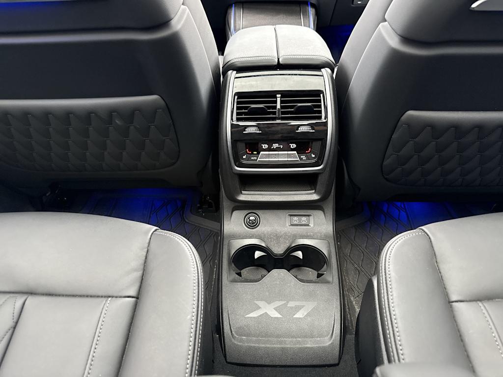 Thumbnail: 2024 BMW X7 - 39