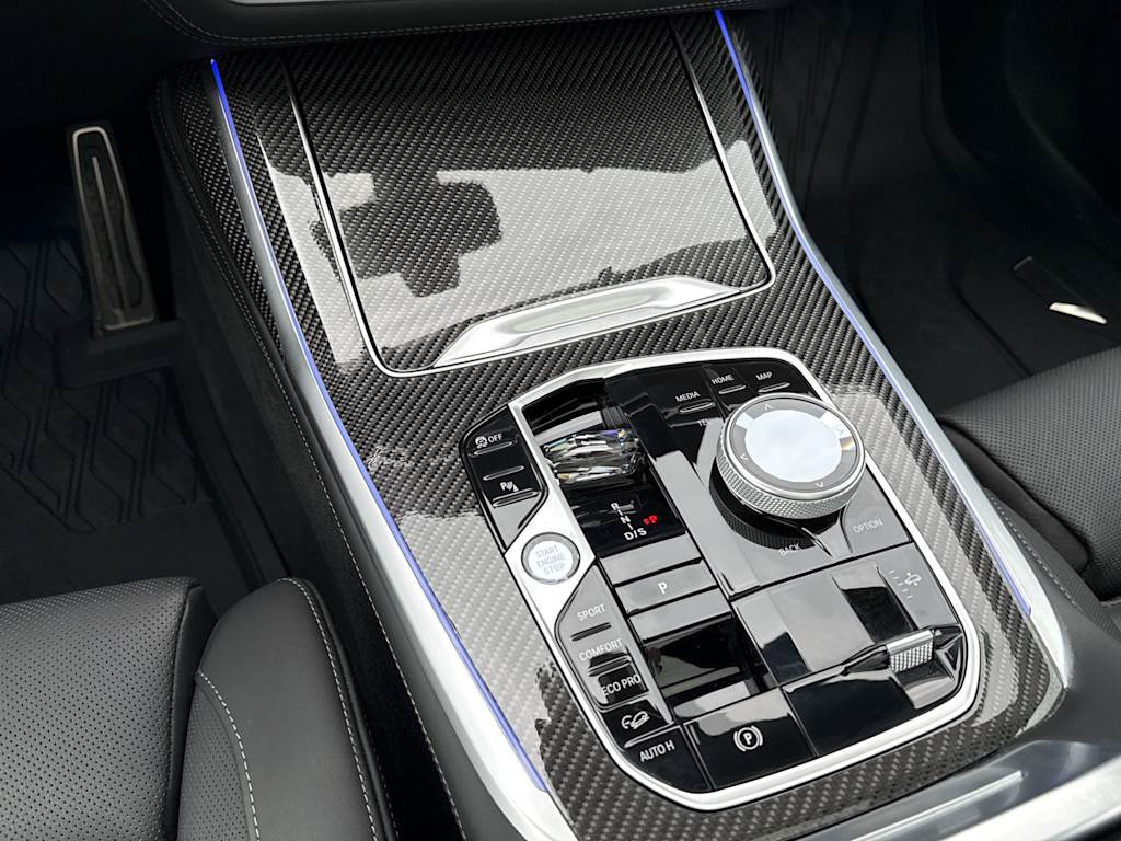 Thumbnail: 2024 BMW X7 - 14
