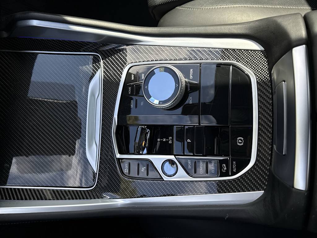 Thumbnail: 2025 BMW X6 - 15