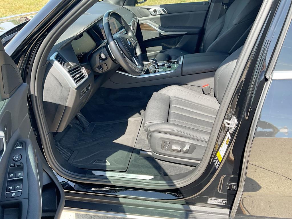 Thumbnail: 2021 BMW X5 - 11