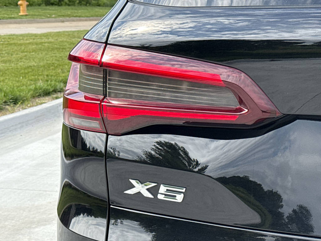 Thumbnail: 2022 BMW X5 - 25