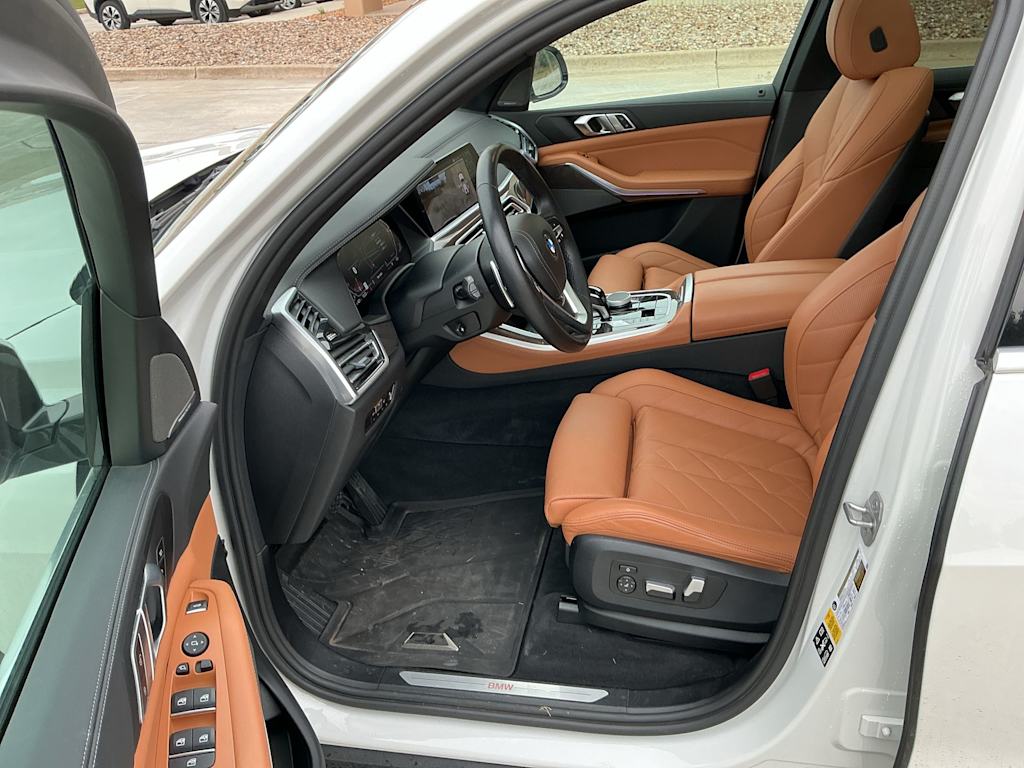 Thumbnail: 2023 BMW X5 - 11