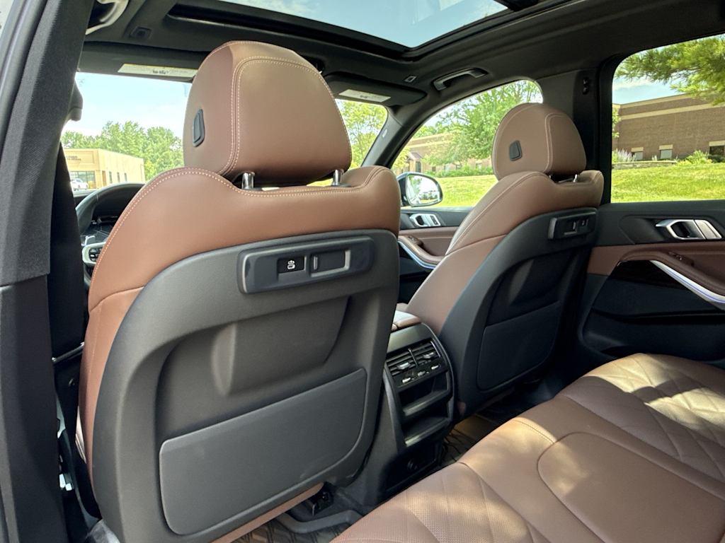 Thumbnail: 2023 BMW X5 - 12