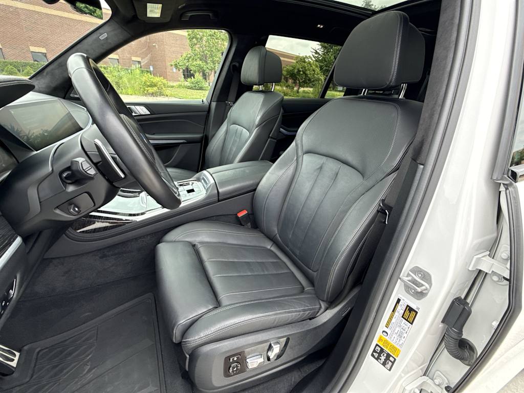 Thumbnail: 2022 BMW X7 - 12