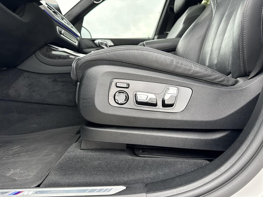 Thumbnail: 2022 BMW X7 - 27