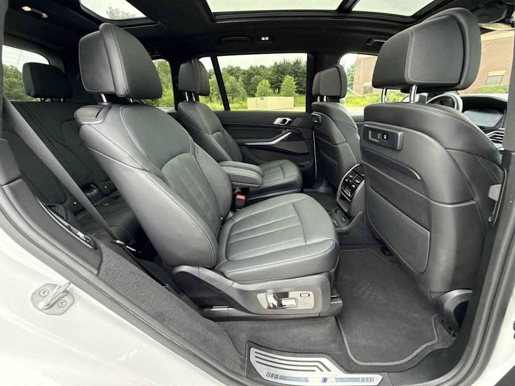 Thumbnail: 2022 BMW X7 - 29