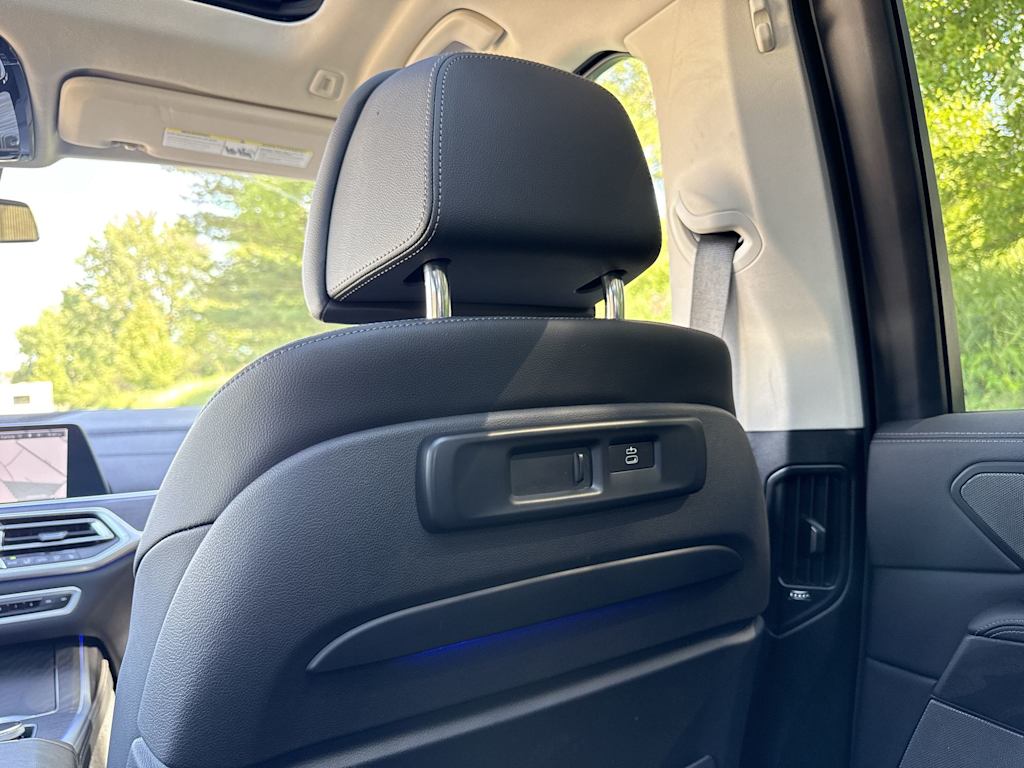 Thumbnail: 2022 BMW X7 - 42