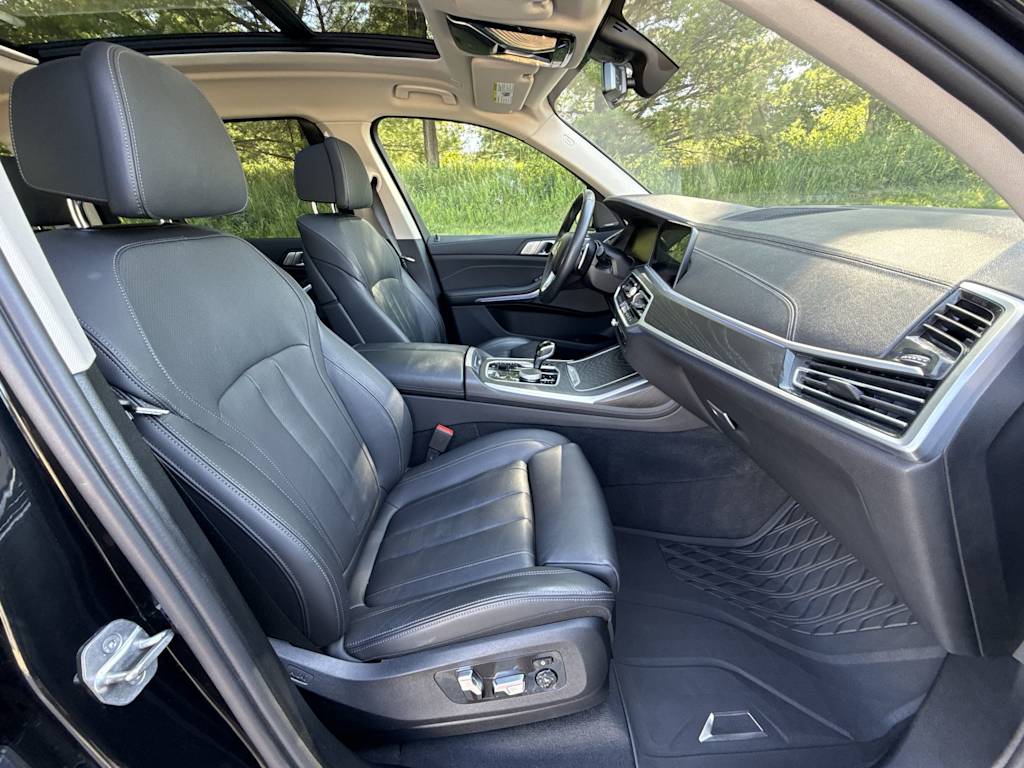 Thumbnail: 2022 BMW X7 - 31