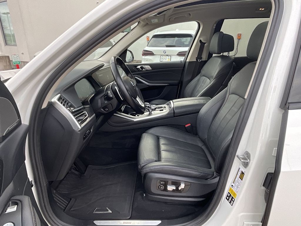 Thumbnail: 2022 BMW X7 - 11